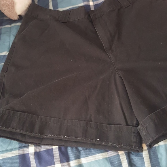 Women's shorts - Picture 4 of 4